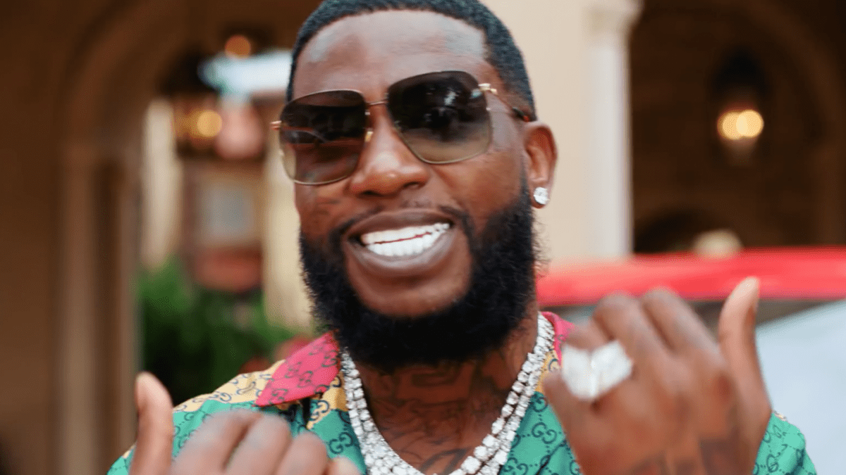 Gucci Mane Flexes With $250K In His Pockets – Lil Baby 4PF Style ...