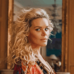 Kelly Monrow Keeps the Energy Light on New Single “Tryna Dance”